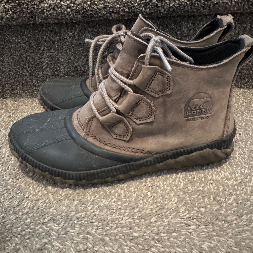 Sorel Waterproof Brown and Black Boots